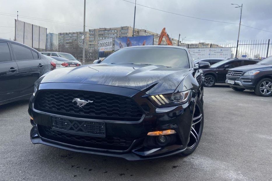 Продам Ford Mustang 2015 года в Киеве