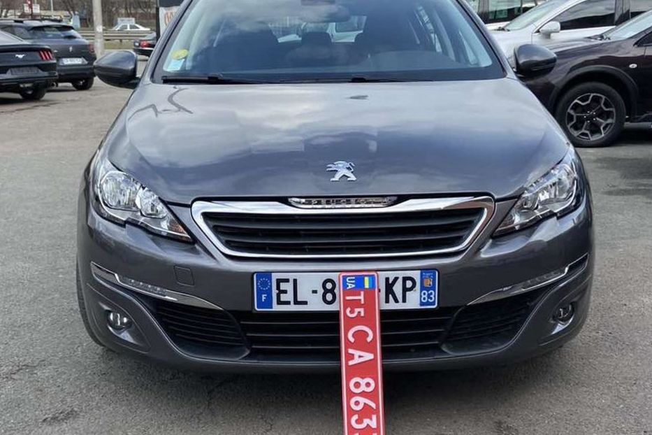 Продам Peugeot 308 2017 года в Киеве