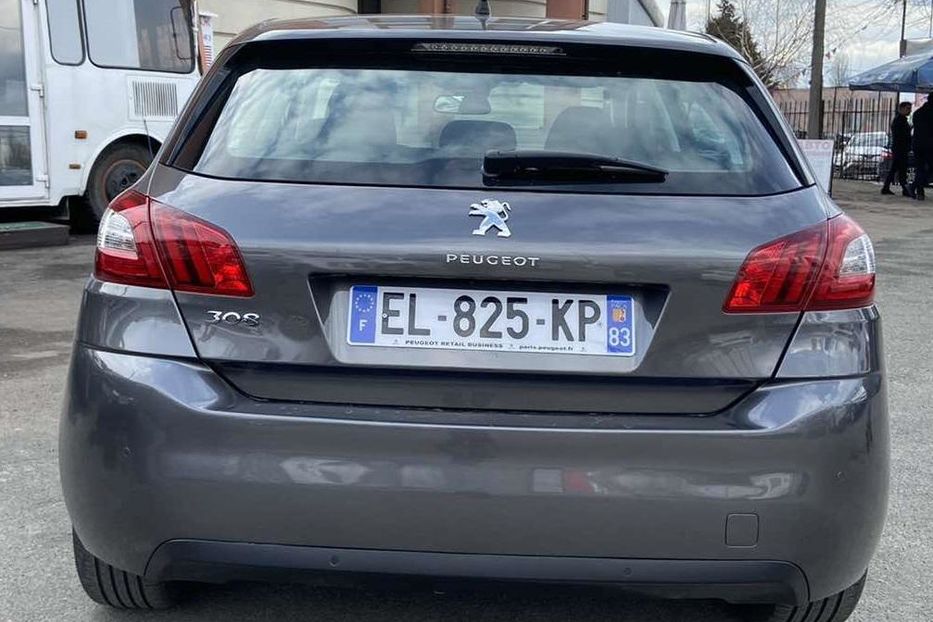 Продам Peugeot 308 2017 года в Киеве