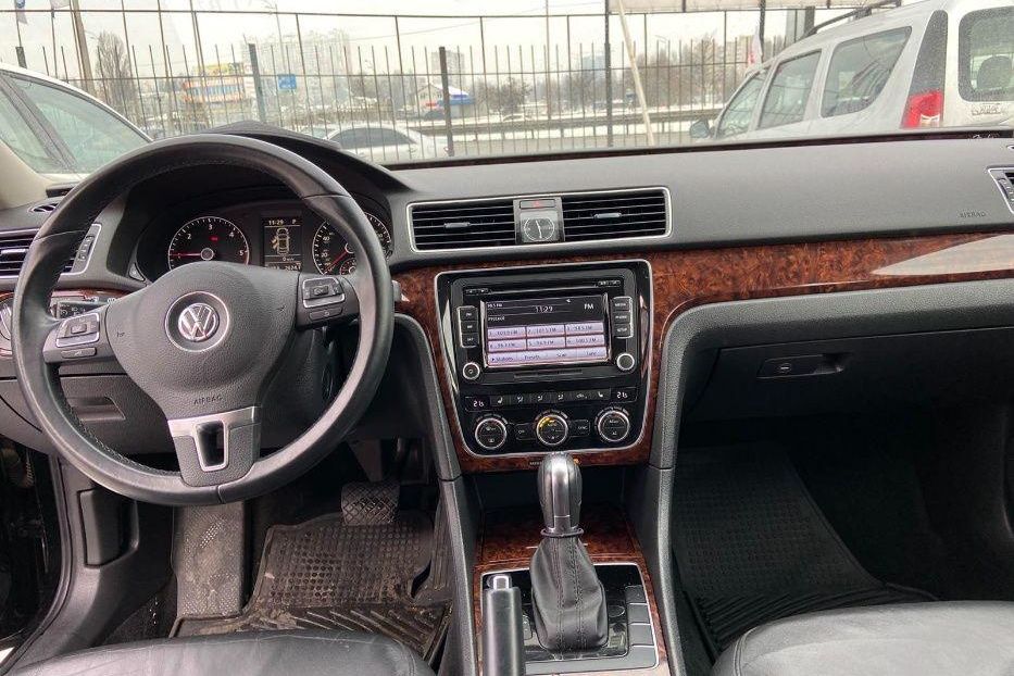 Продам Volkswagen Passat B7 2013 года в Киеве