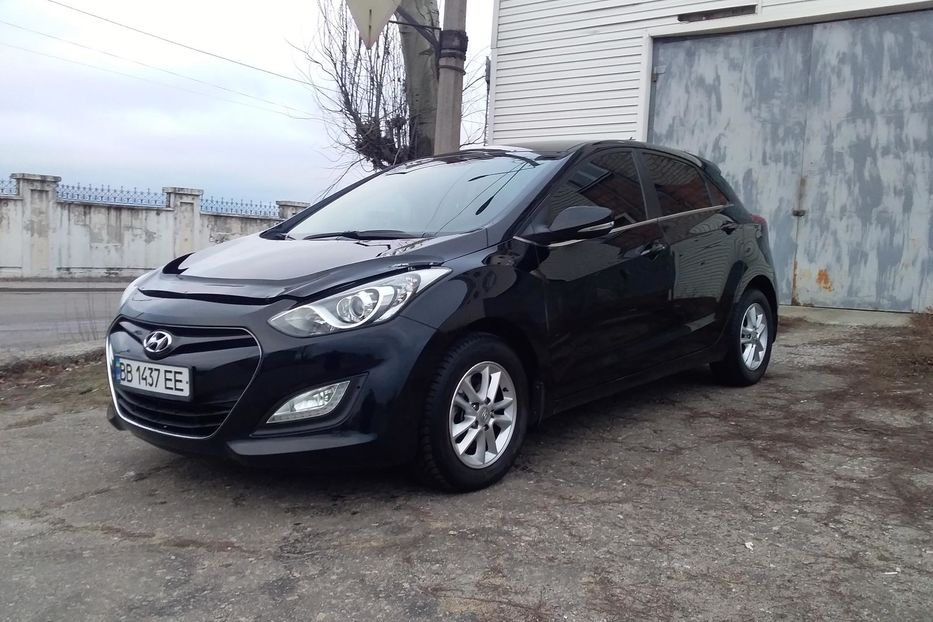 Продам Hyundai i30  2013 года в г. Лисичанск, Луганская область