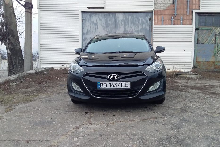 Продам Hyundai i30  2013 года в г. Лисичанск, Луганская область