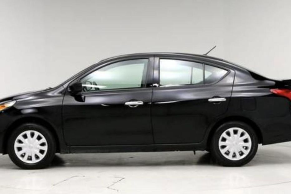 Продам Nissan Versa 2018 года в Киеве