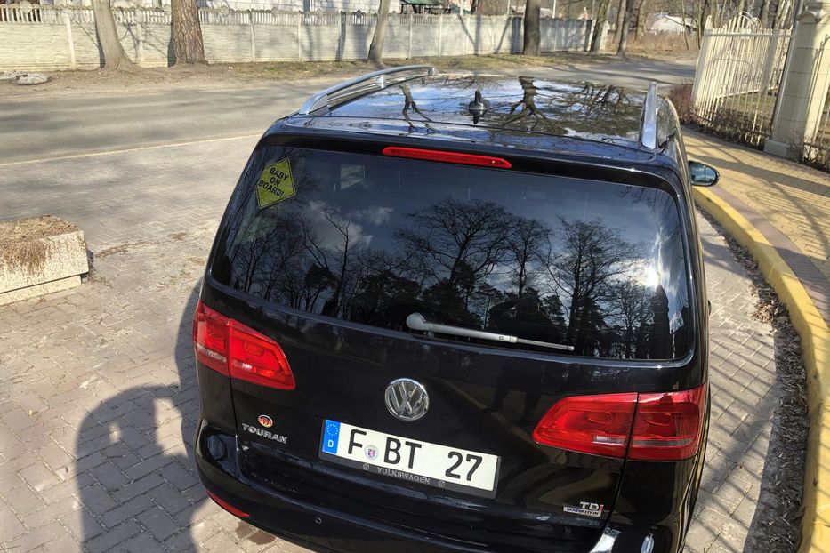 Продам Volkswagen Touran Bluemotion 2015 года в Киеве