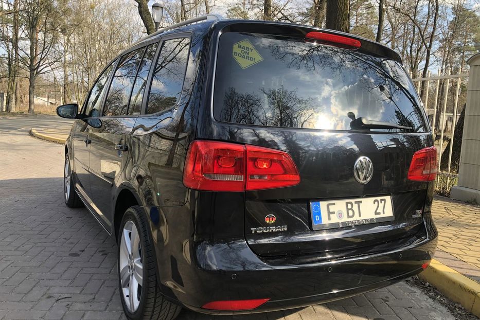 Продам Volkswagen Touran Bluemotion 2015 года в Киеве