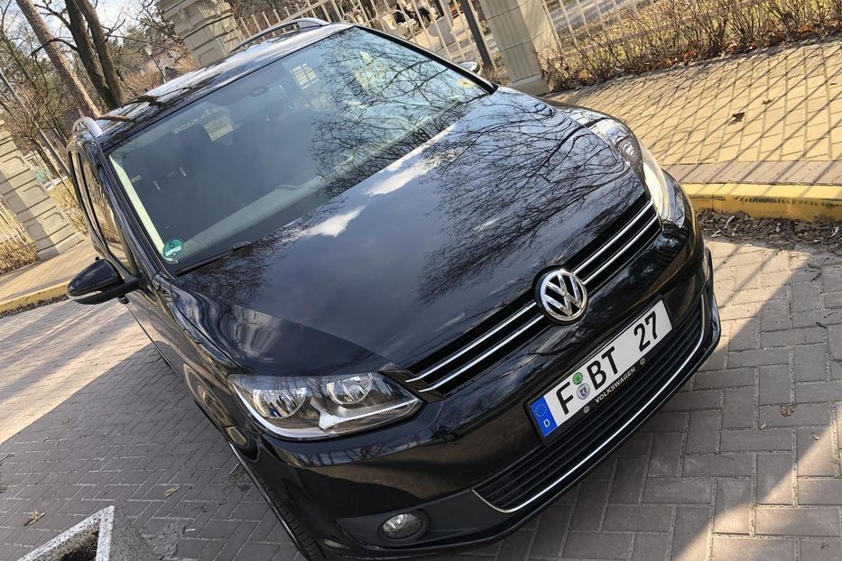 Продам Volkswagen Touran Bluemotion 2015 года в Киеве