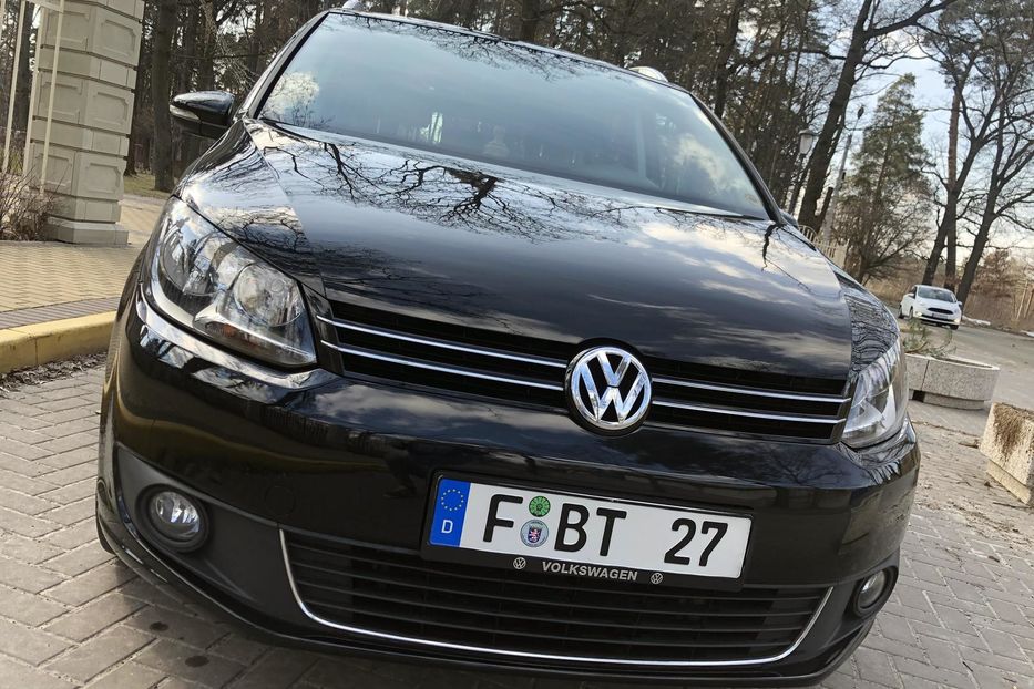 Продам Volkswagen Touran Bluemotion 2015 года в Киеве