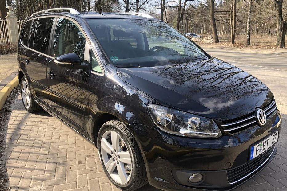 Продам Volkswagen Touran Bluemotion 2015 года в Киеве