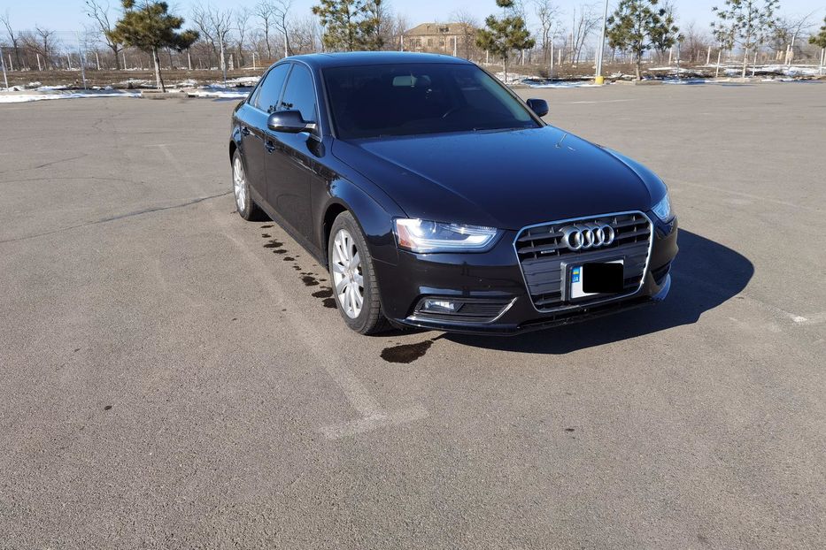 Продам Audi A4 Premium 2013 года в Одессе