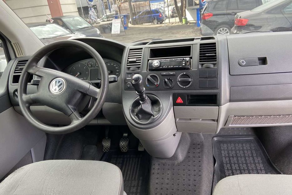 Продам Volkswagen T5 (Transporter) пасс. 2007 года в Киеве