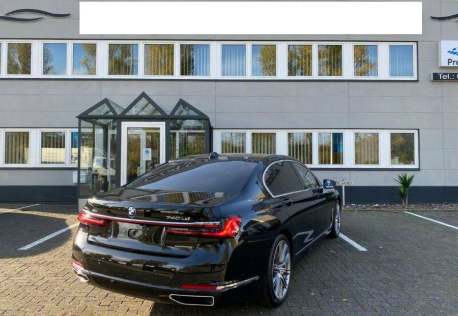 Продам BMW 740 dL xDrive 2020 года в Киеве