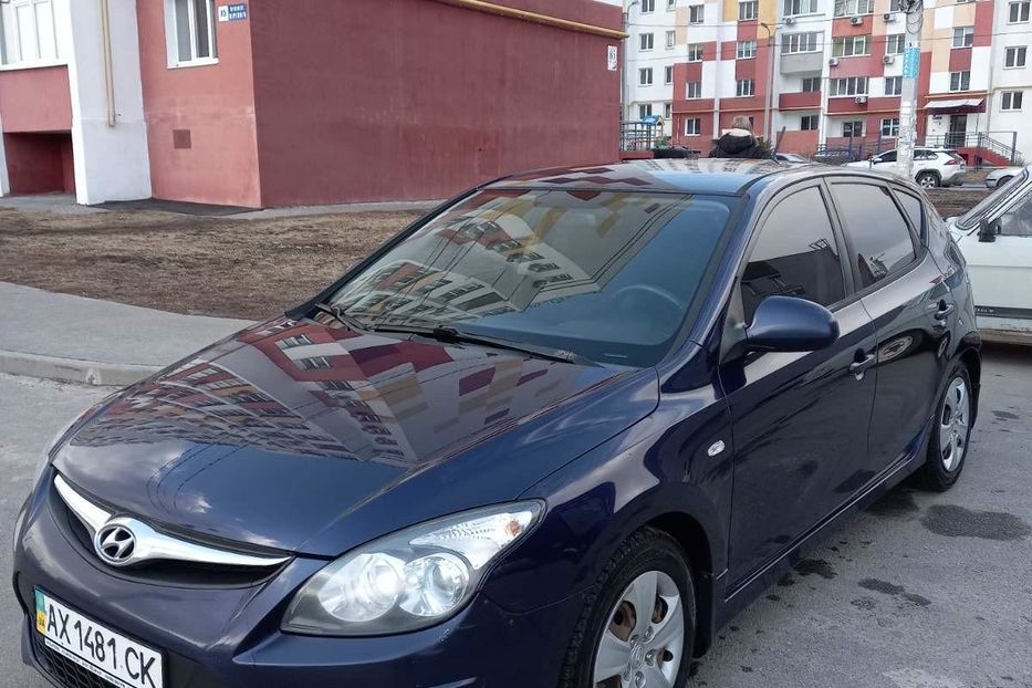 Продам Hyundai i30  2011 года в Харькове