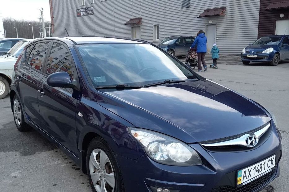 Продам Hyundai i30  2011 года в Харькове