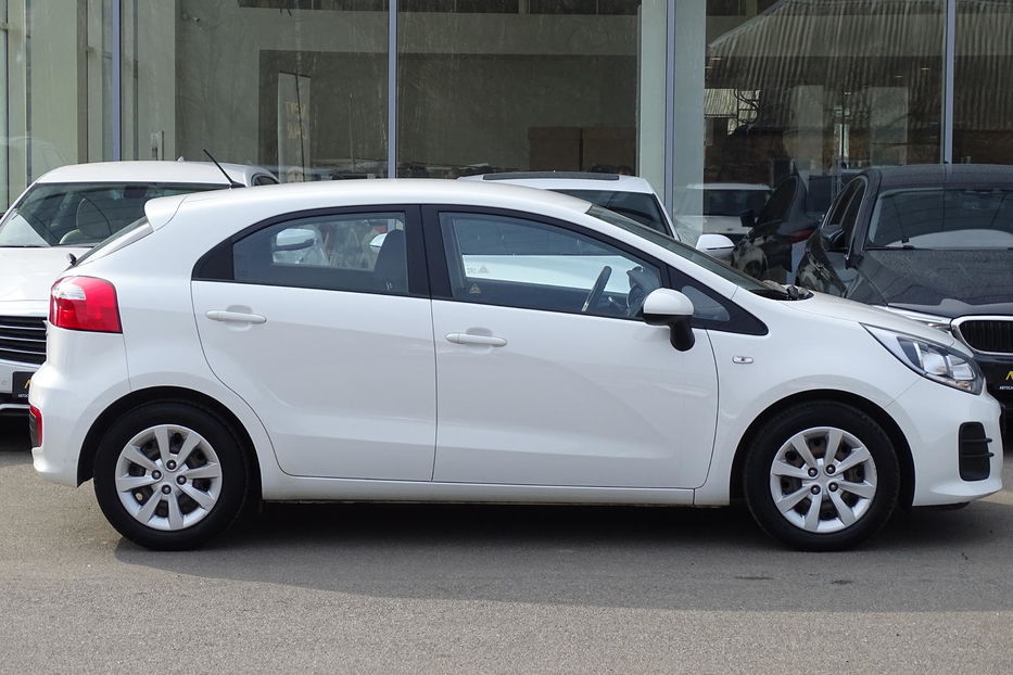 Продам Kia Rio 2015 года в Киеве