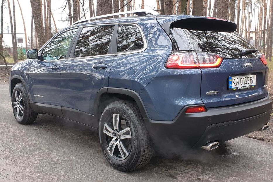 Продам Jeep Cherokee  Latitude Plus 4x4 2019 года в Киеве