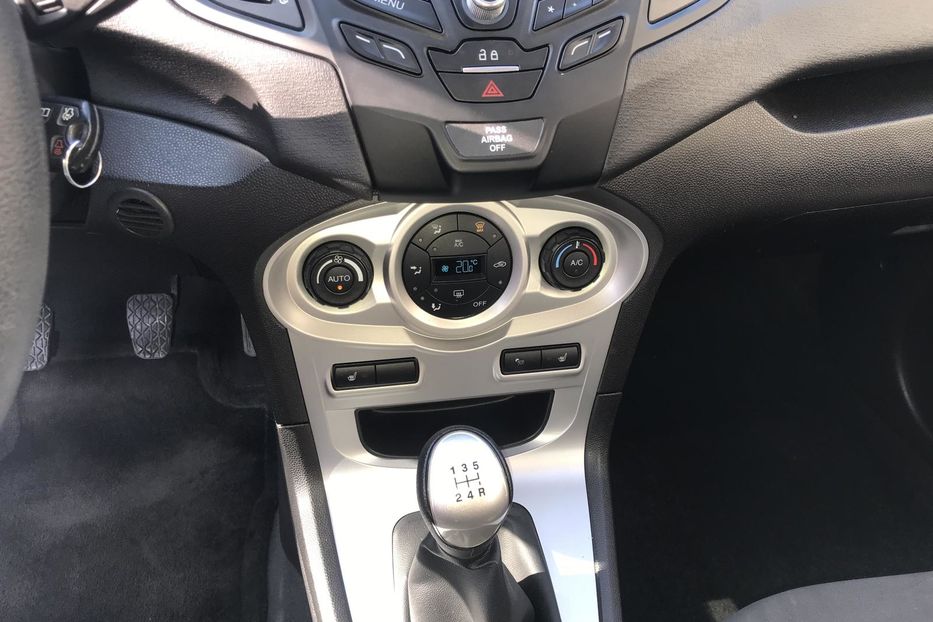 Продам Ford Fiesta SE 2018 года в Киеве