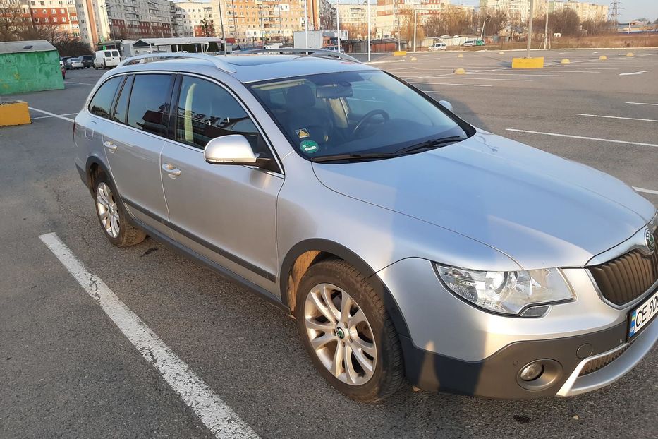 Продам Skoda Superb Scout 2013 года в Черновцах