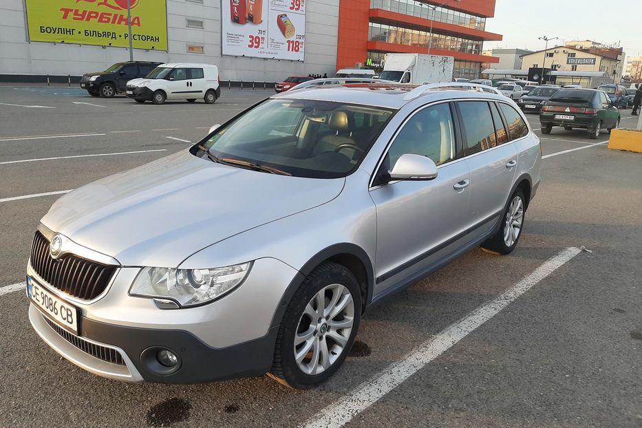 Продам Skoda Superb Scout 2013 года в Черновцах