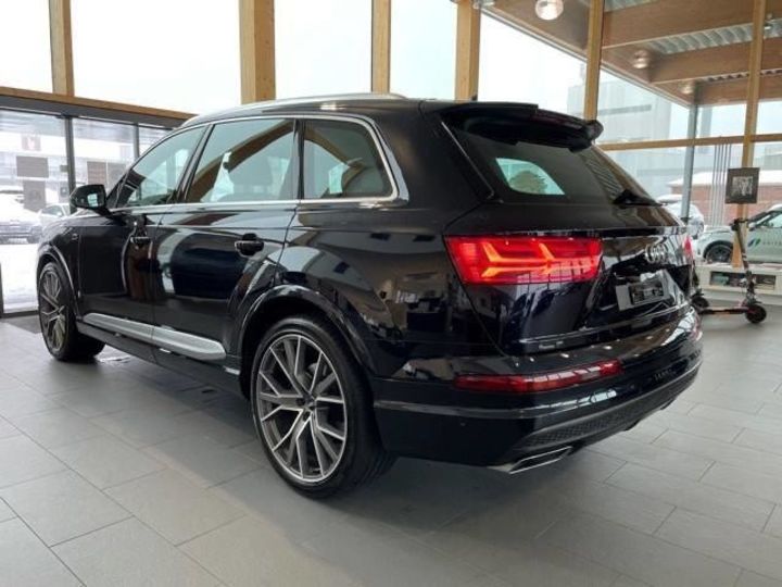 Продам Audi Q7 2018 года в Киеве