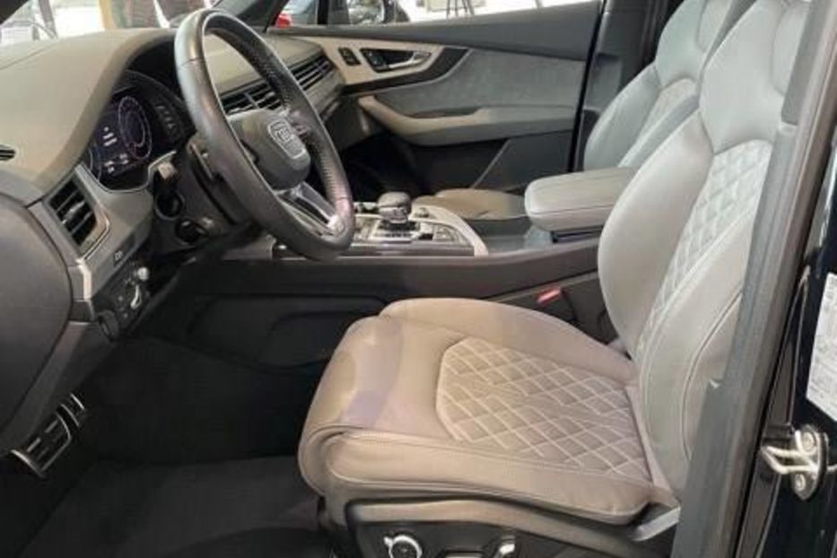 Продам Audi Q7 2018 года в Киеве