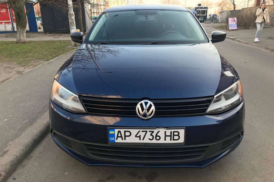 Продам Volkswagen Jetta 2013 года в Киеве