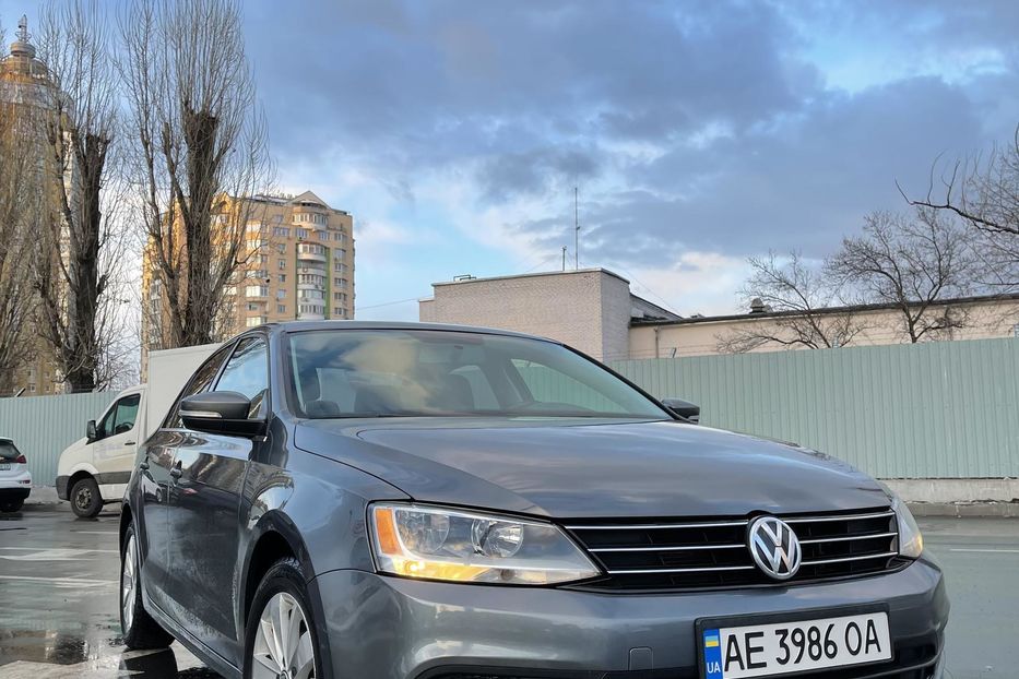 Продам Volkswagen Jetta SE w/Technology Package 2016 года в Киеве