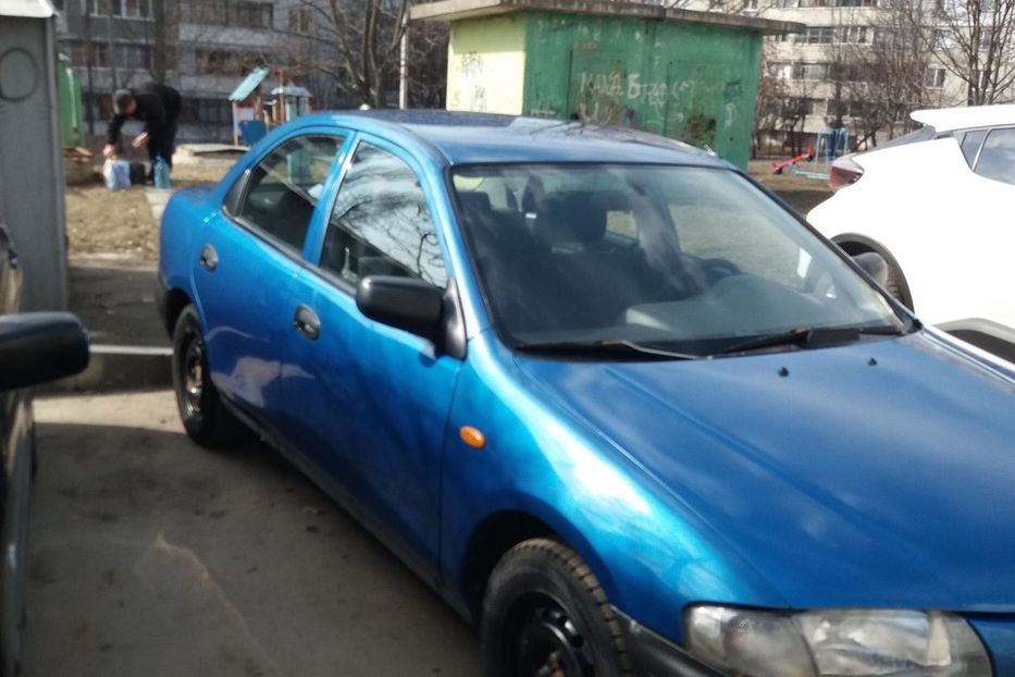 Продам Mazda 323 1997 года в Харькове
