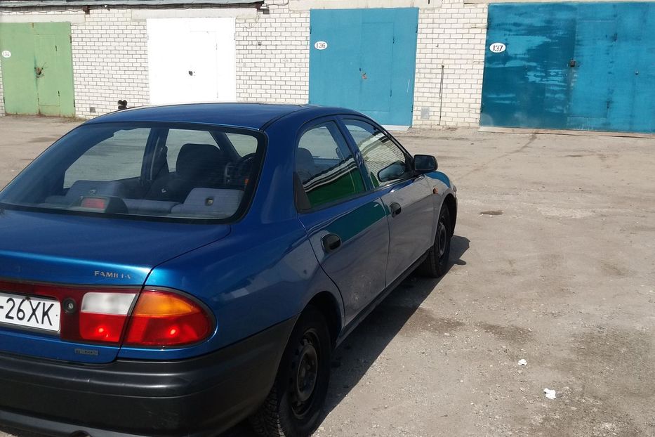 Продам Mazda 323 1997 года в Харькове