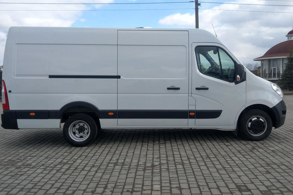 Продам Renault Master груз. L3H2 Sparka 2017 года в Ровно