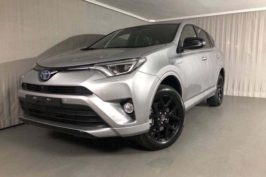 Продам Toyota Rav 4 2017 года в г. Киенка, Черниговская область
