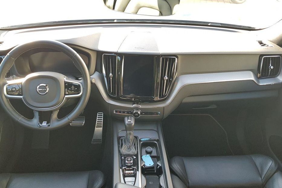 Продам Volvo XC60 2019 года в Киеве