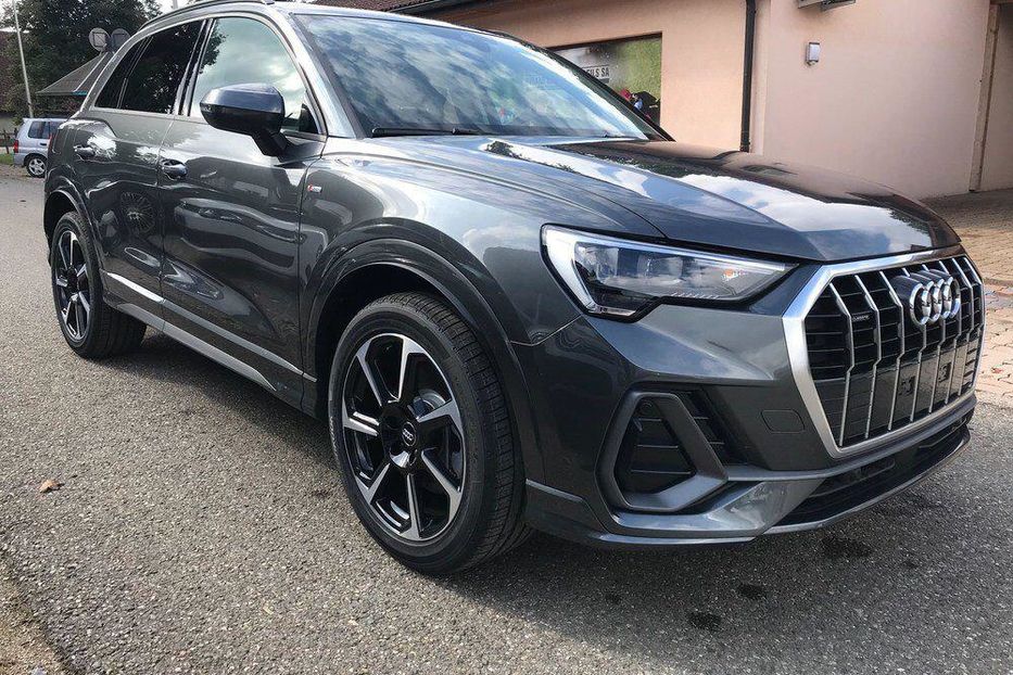 Продам Audi Q3 2020 года в Киеве