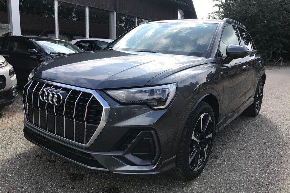 Продам Audi Q3 2020 года в Киеве