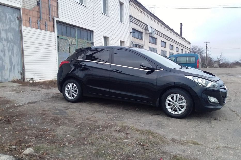 Продам Hyundai i30  2013 года в г. Лисичанск, Луганская область