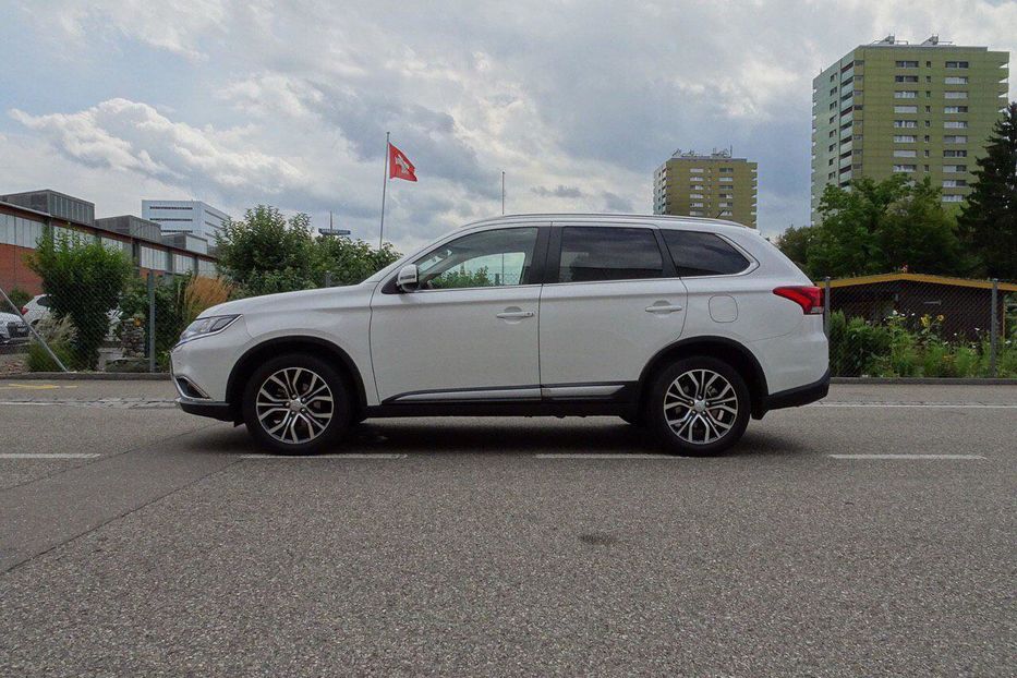 Продам Mitsubishi Outlander 2016 года в Киеве