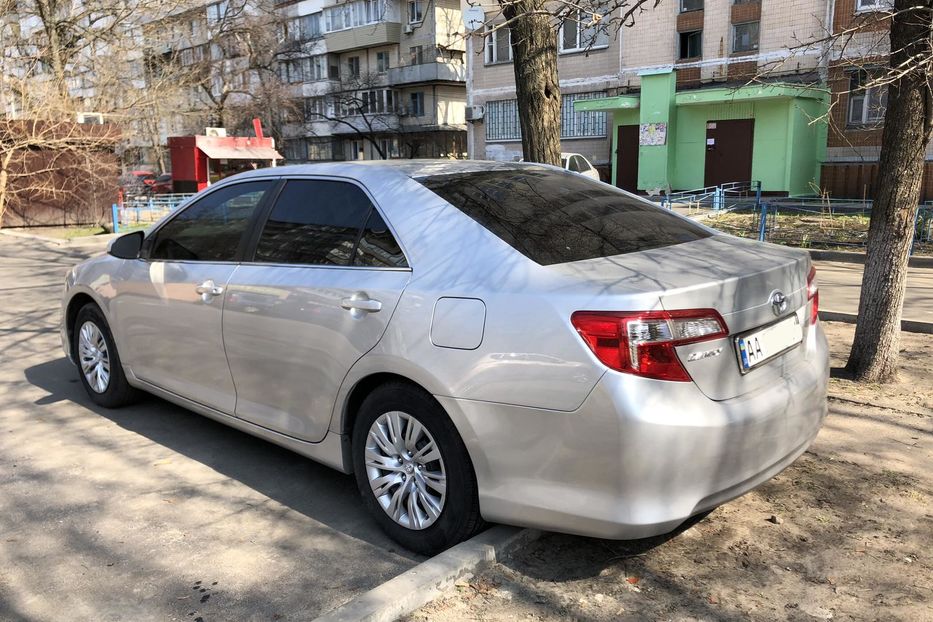 Продам Toyota Camry 2012 года в Киеве