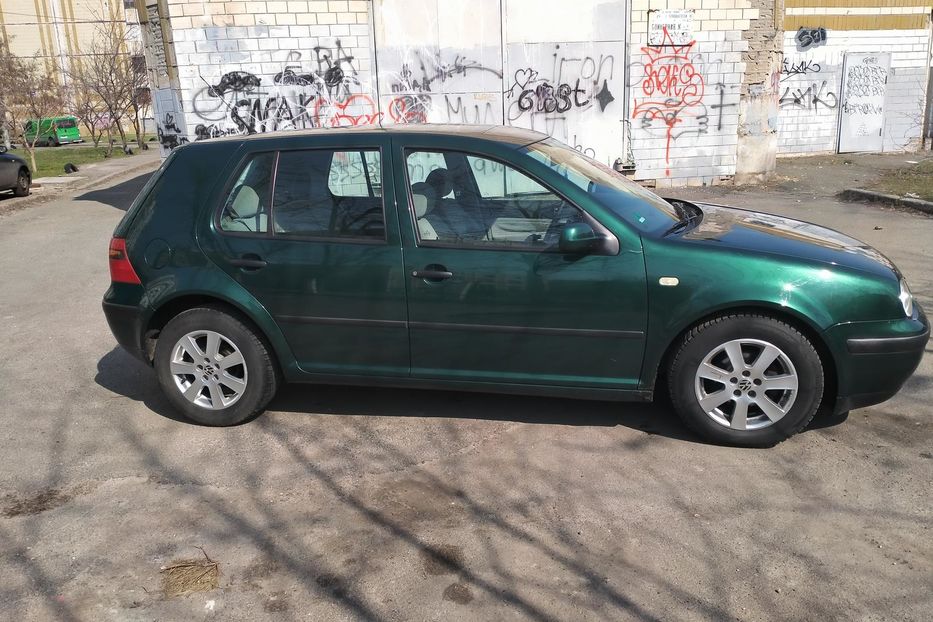 Продам Volkswagen Golf IV 1999 года в Киеве