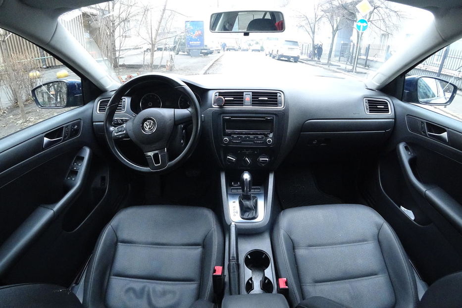 Продам Volkswagen Jetta 2012 года в Киеве