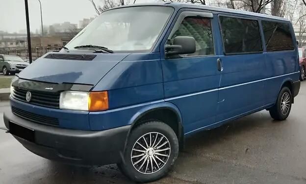 Продам Volkswagen T4 (Transporter) пасс. 2000 года в Киеве