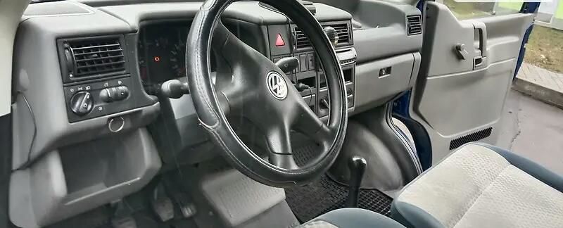 Продам Volkswagen T4 (Transporter) пасс. 2000 года в Киеве