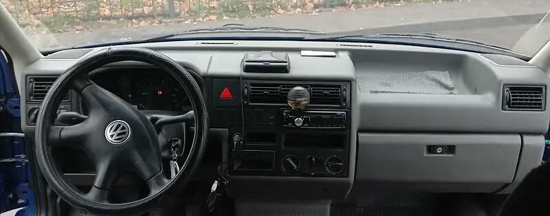 Продам Volkswagen T4 (Transporter) пасс. 2000 года в Киеве