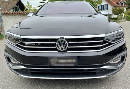 Продам Volkswagen Passat Alltrack 2020 года в Киеве