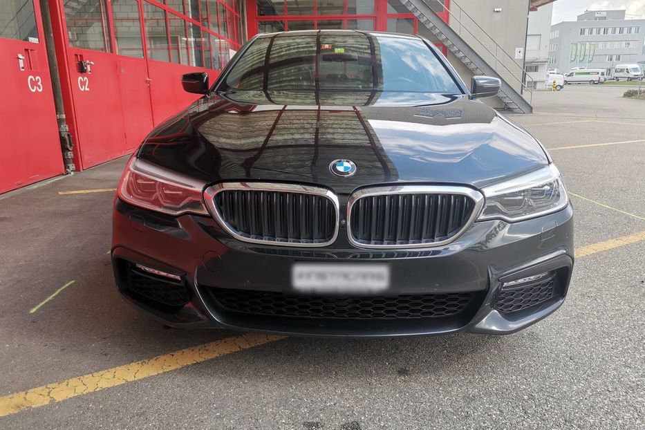Продам BMW 530 D 2018 года в Киеве