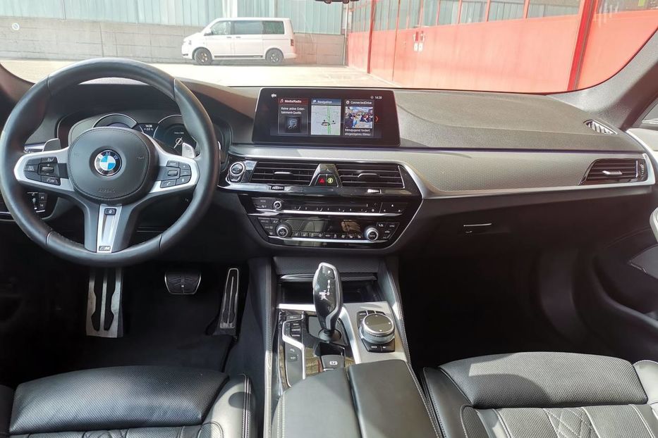 Продам BMW 530 D 2018 года в Киеве