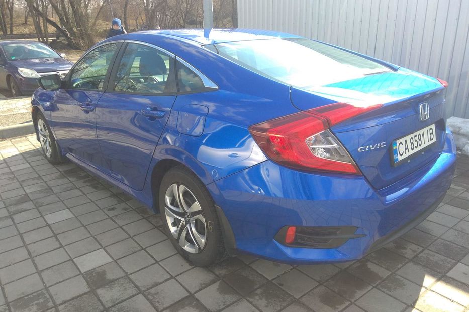 Продам Honda Civic LX 2017 года в Черкассах