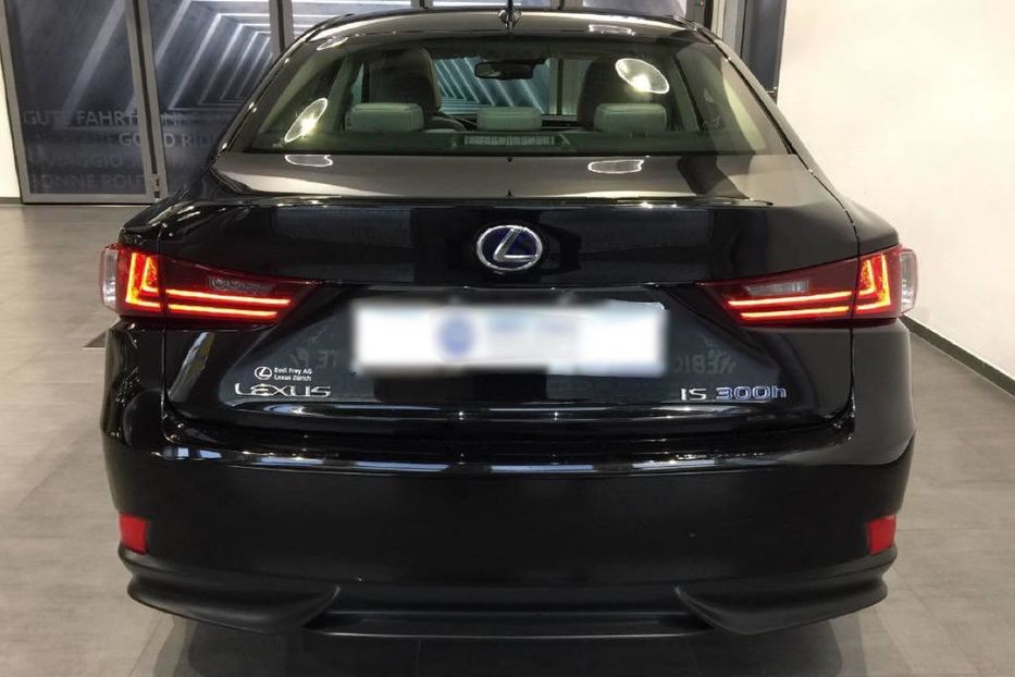 Продам Lexus IS 300 2018 года в Киеве
