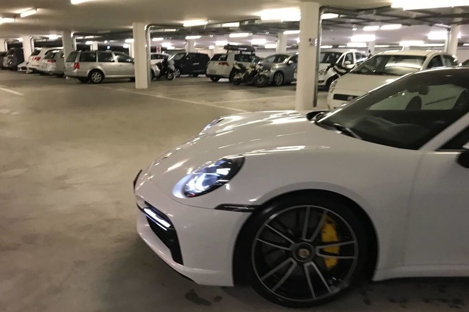 Продам Porsche 911 Turbo S 2020 года в Киеве