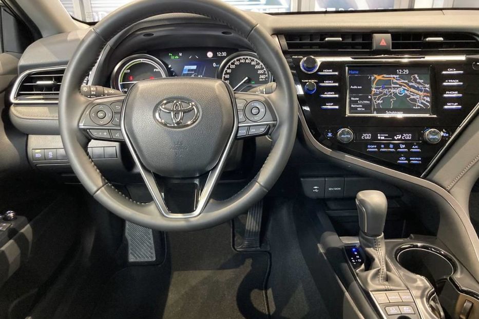 Продам Toyota Camry 2020 года в Киеве