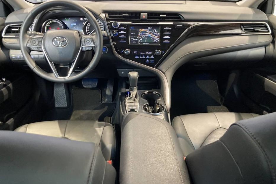 Продам Toyota Camry 2020 года в Киеве
