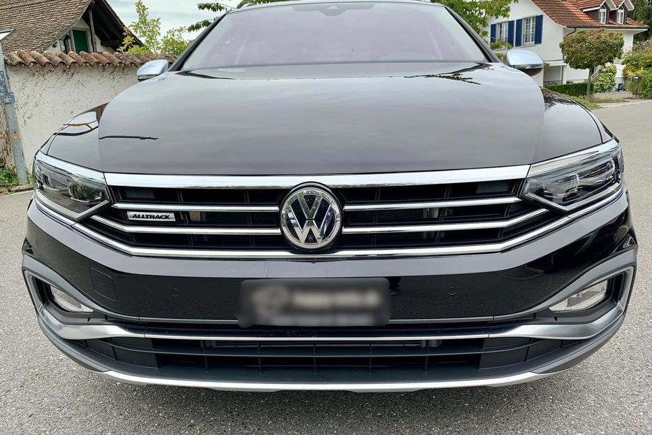 Продам Volkswagen Passat Alltrack 2020 года в Киеве